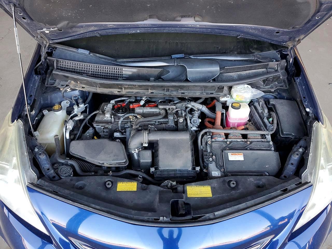 2013 Toyota Prius V Three - Фото 7