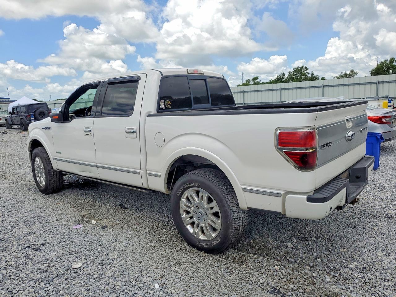 2013 Ford F150 Supercrew - Фото 2