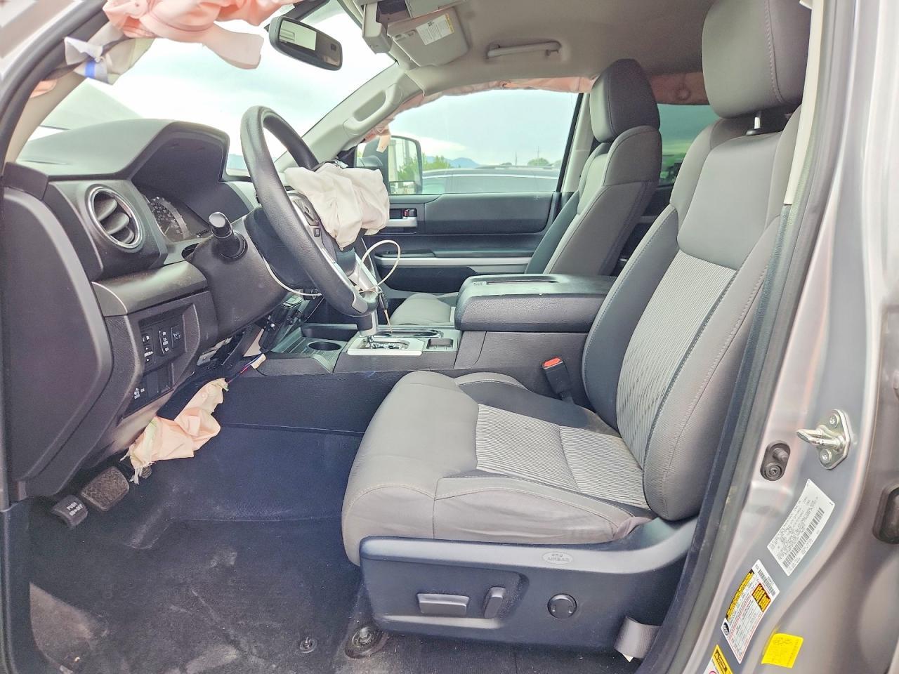 2015 Toyota Tundra Sr5 - Image 7