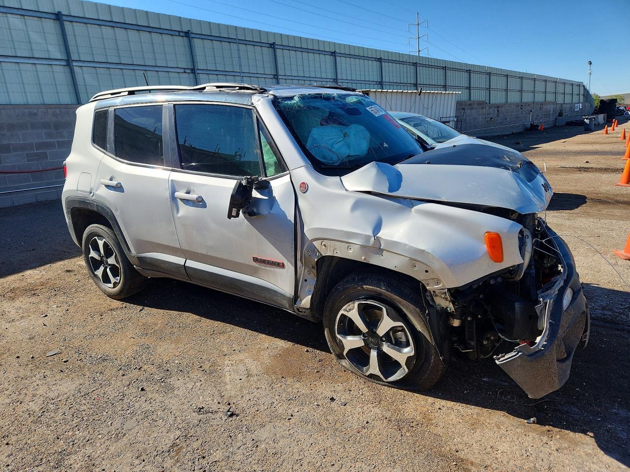 2019 Jeep Renegade Trailhawk - Image 4