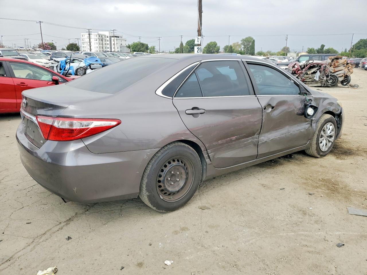 2016 Toyota Camry Le - Image 3