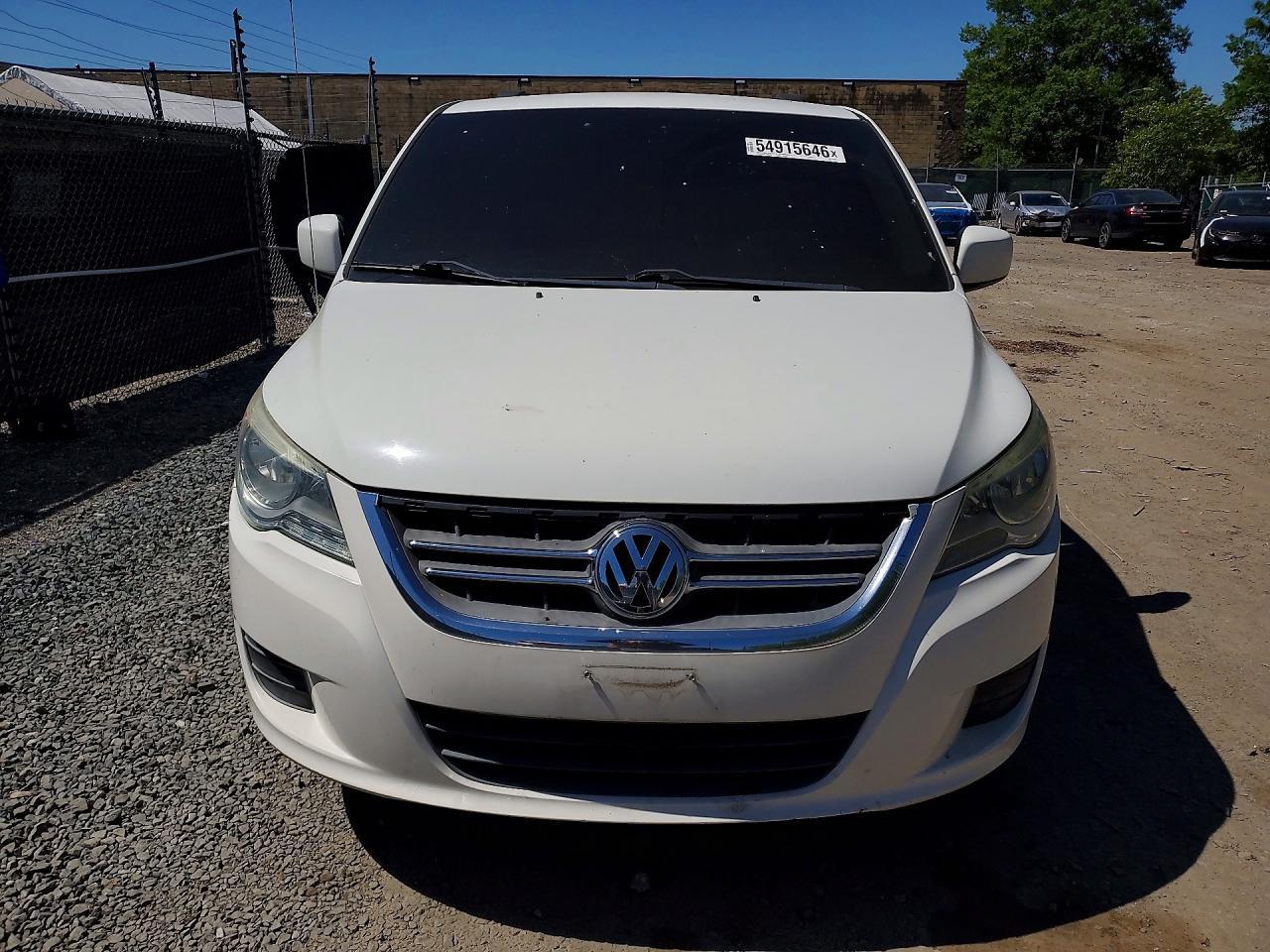 2011 Volkswagen Routan Se - Фото 5