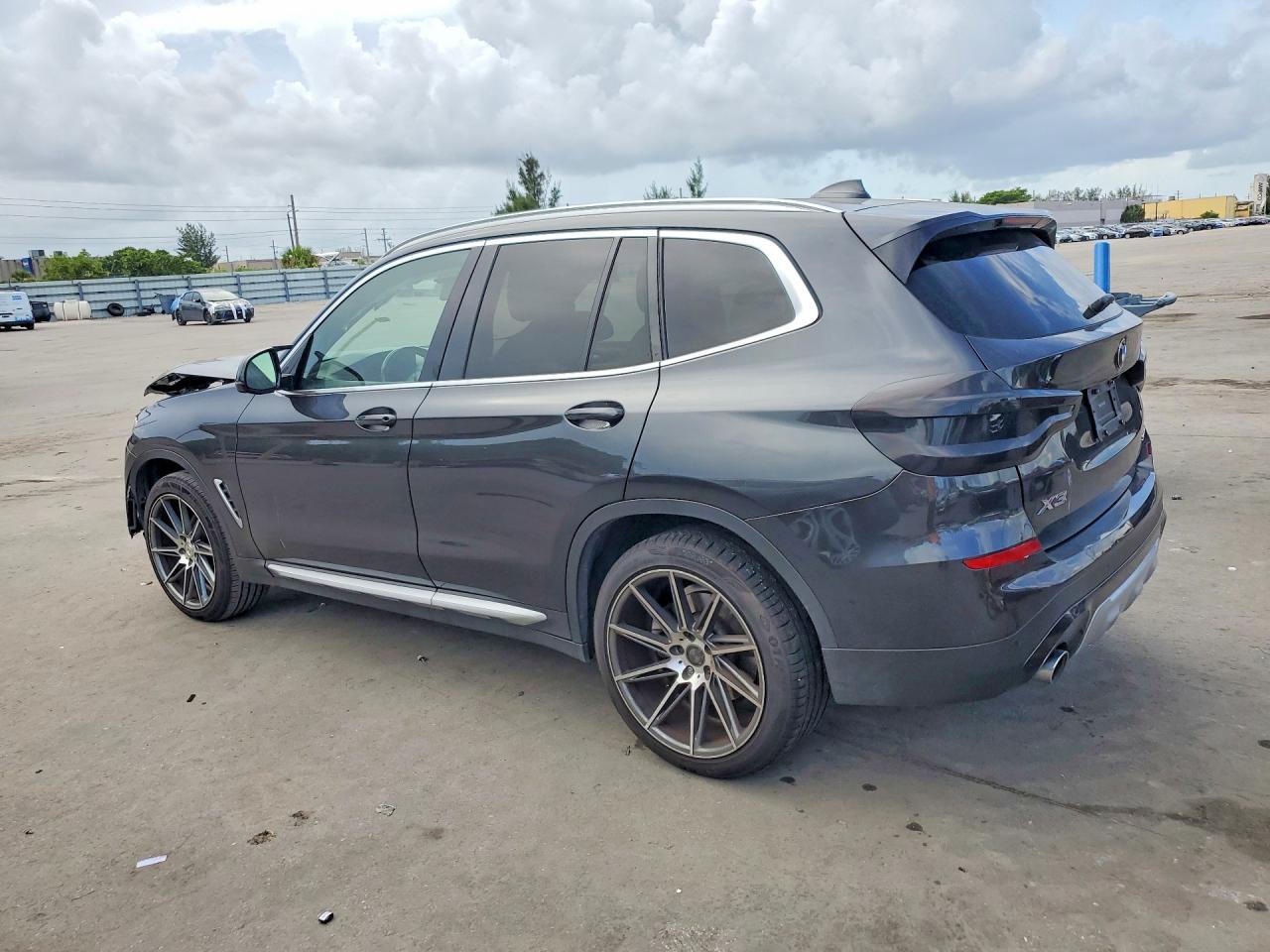 2021 BMW X3 Sdrive30I - Фото 2