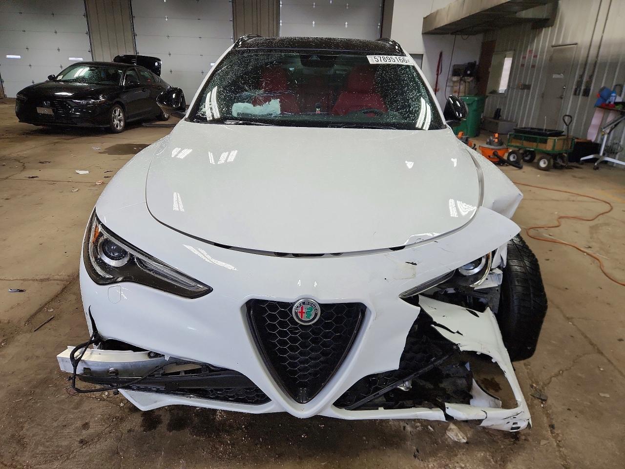 2022 Alfa Romeo Stelvio Ti - Image 5