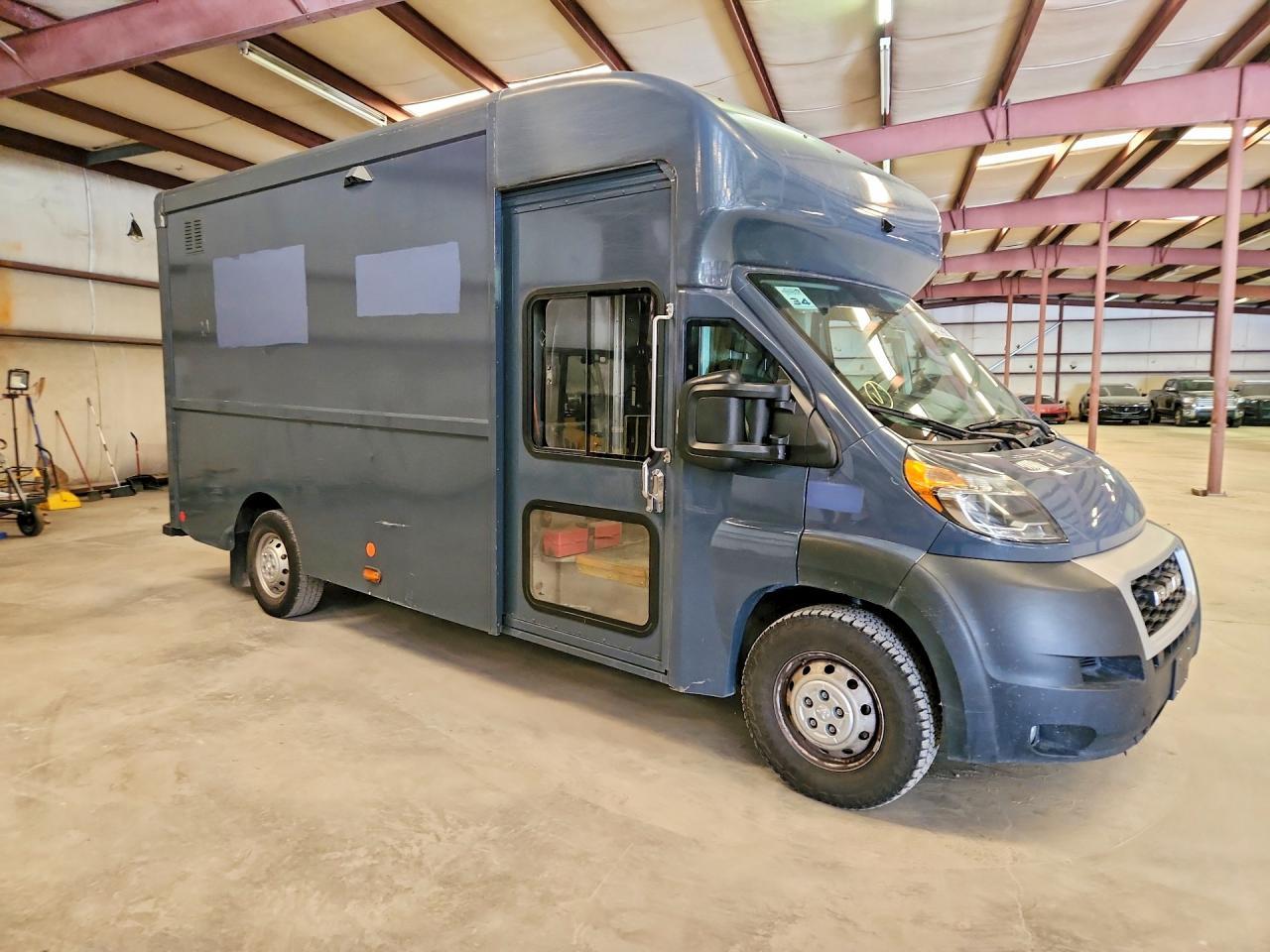 2022 Ram Promaster - Delivery Truck - Фото 3