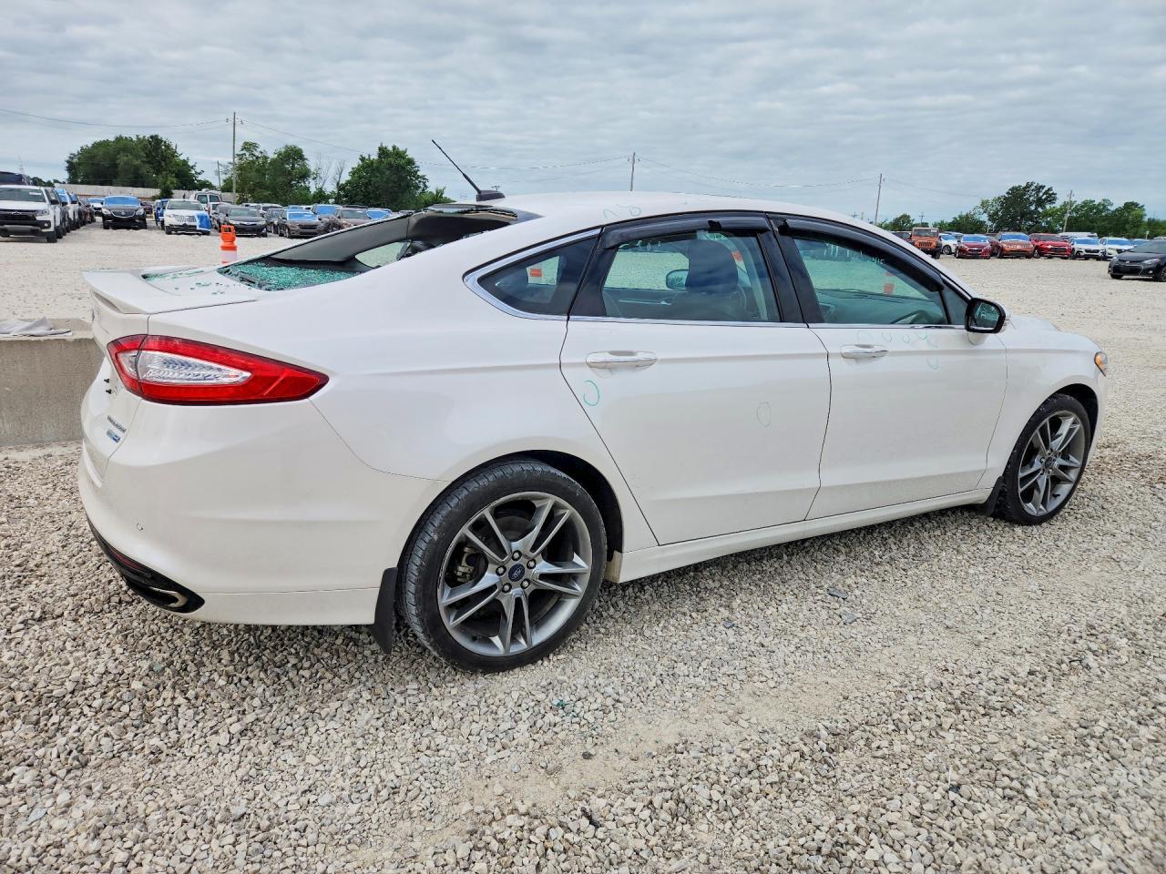 2016 Ford Fusion Titanium - Фото 3