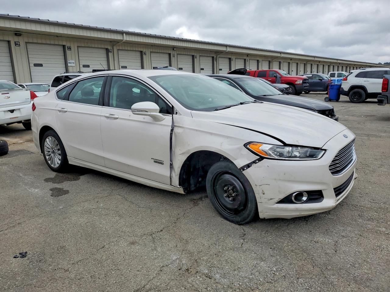2016 Ford Fusion Se Phev - Image 4