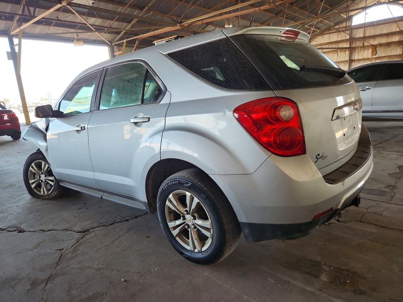 2010 Chevrolet Equinox Ls - Image 2