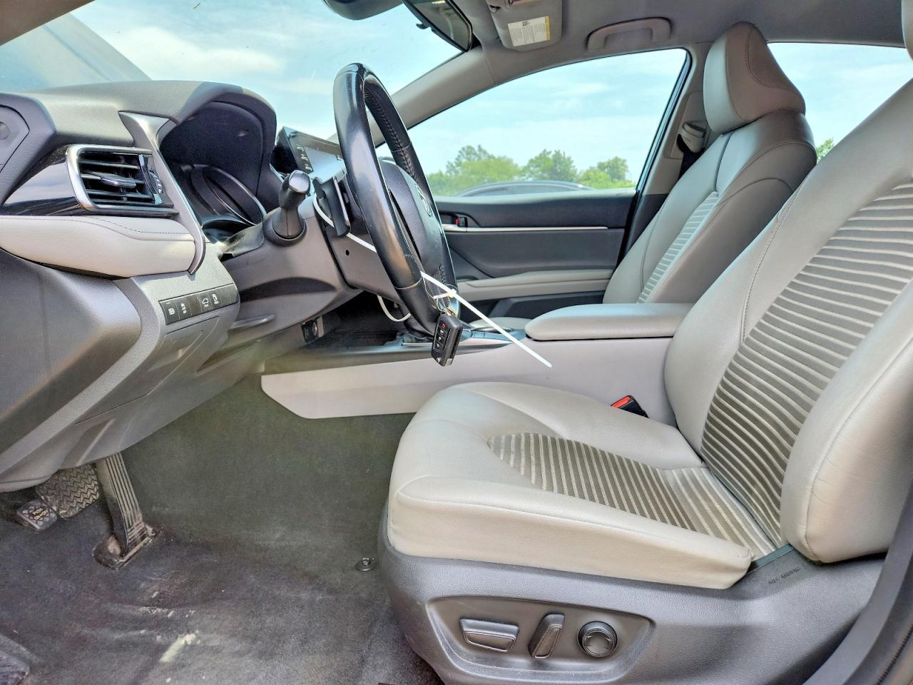 2022 Toyota Camry Se - Фото 7
