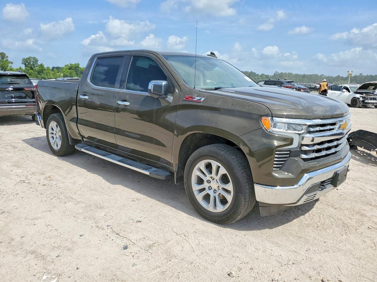 2023 Chevrolet Silverado K1500 Ltz - Image 4