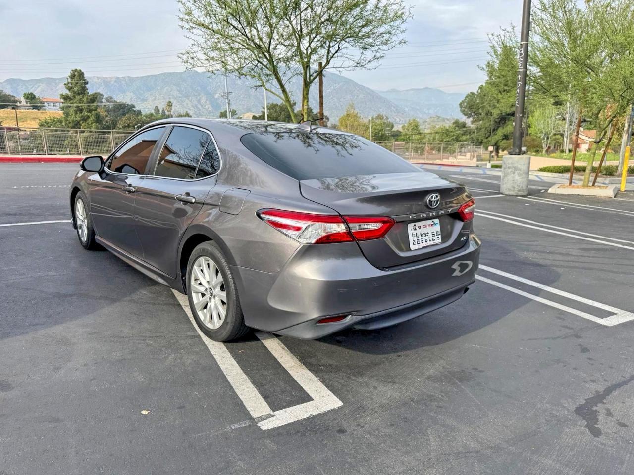 2019 Toyota Camry Le - Фото 3
