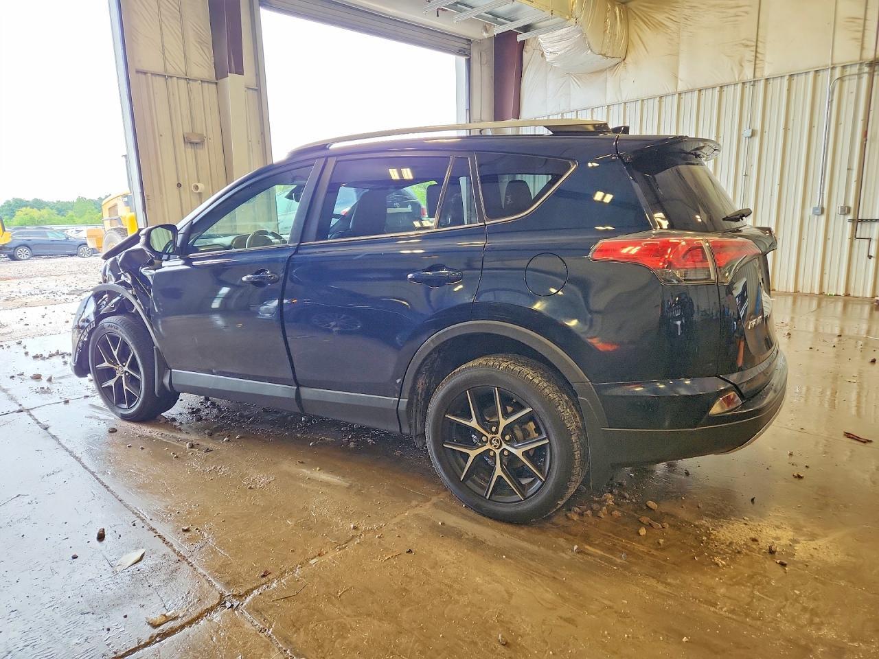 2018 Toyota Rav4 Se - Фото 2