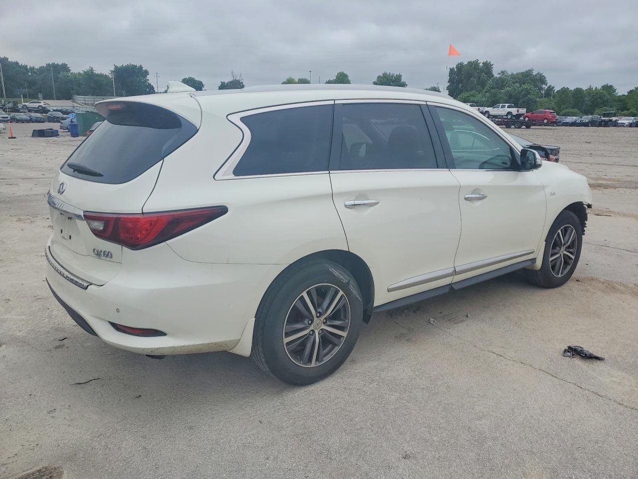 2019 Infiniti Qx60 Luxe - Фото 3