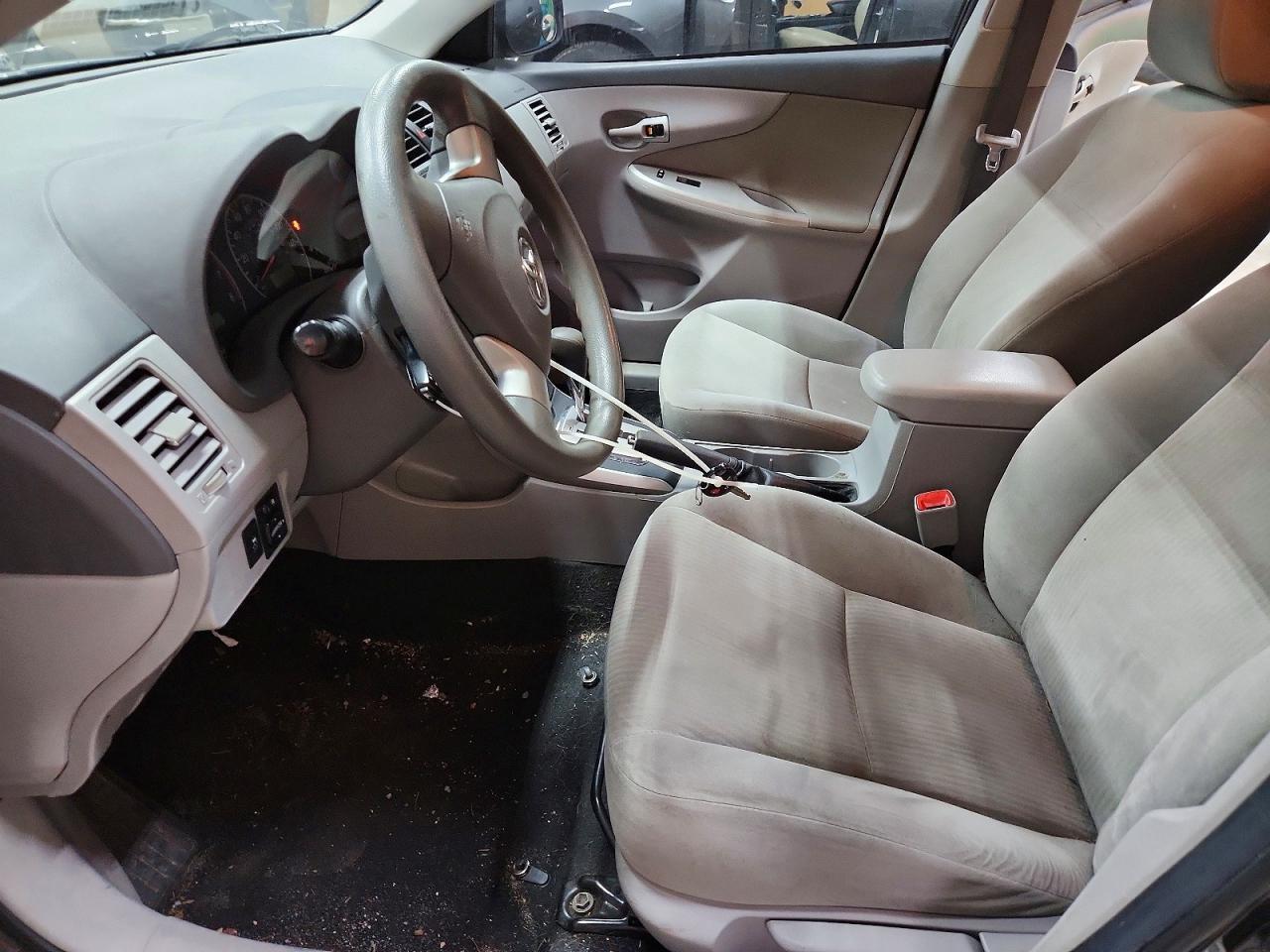 2010 Toyota Corolla Le - Фото 7