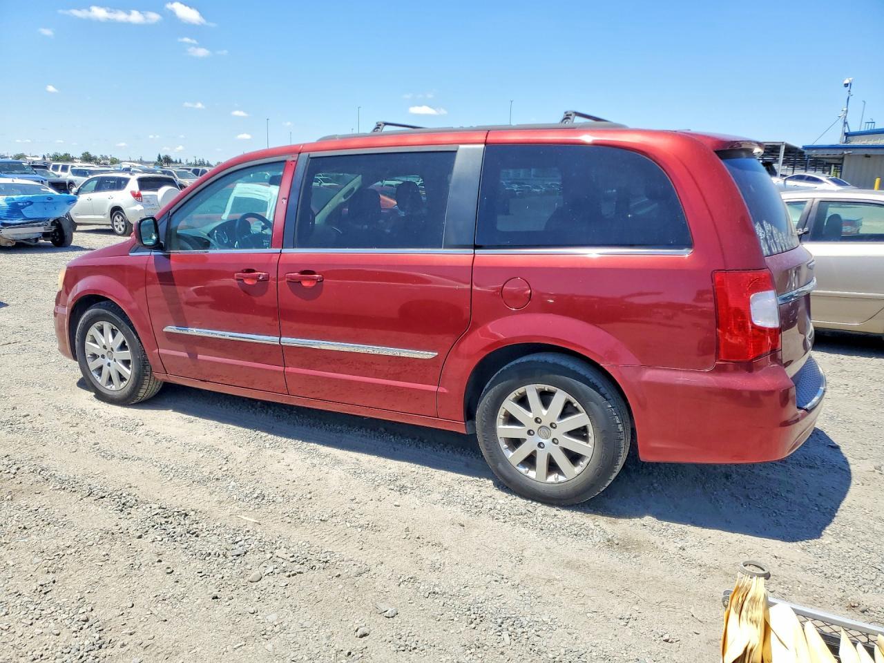 2013 Chrysler Town And Country - Image 2