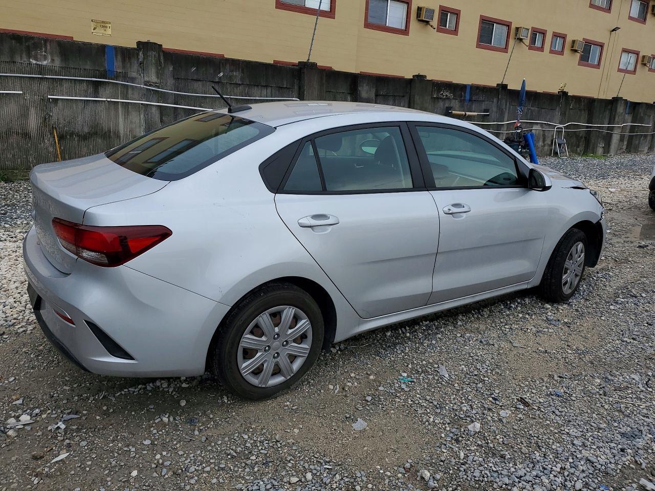 2022 Kia Rio Lx - Image 3