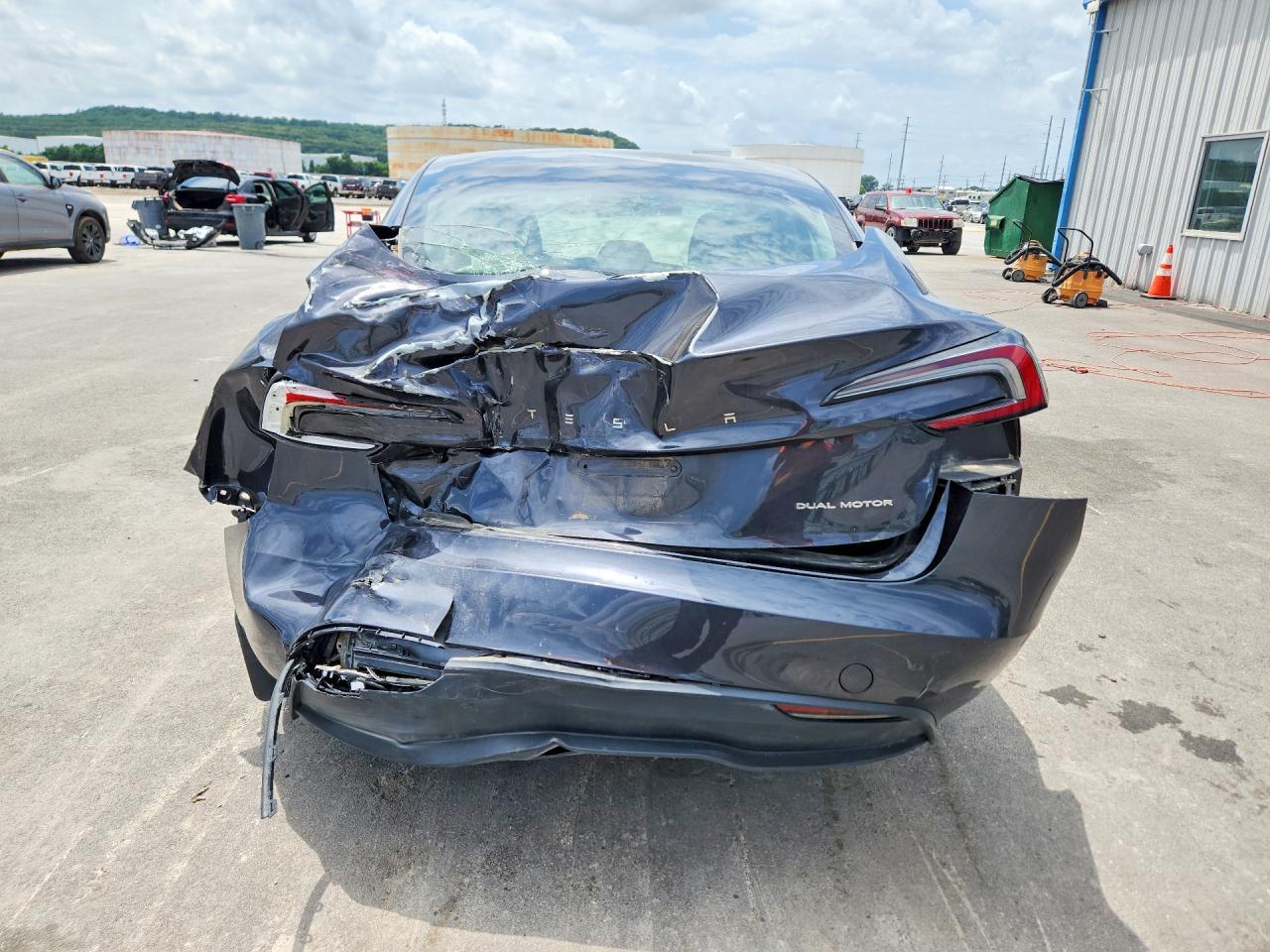2024 Tesla Model 3 - Image 6