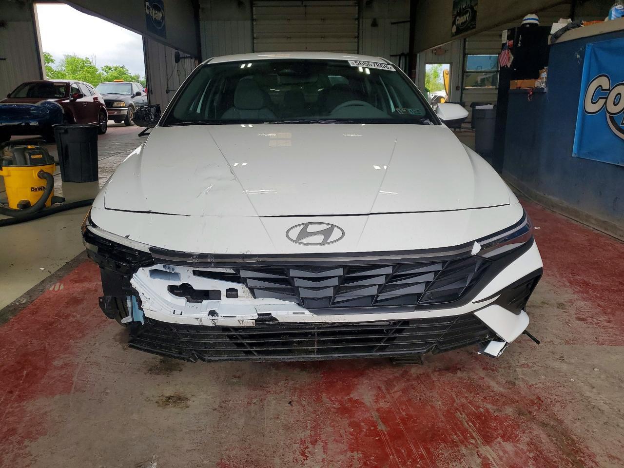2026 Hyundai Elantra Se - Image 5