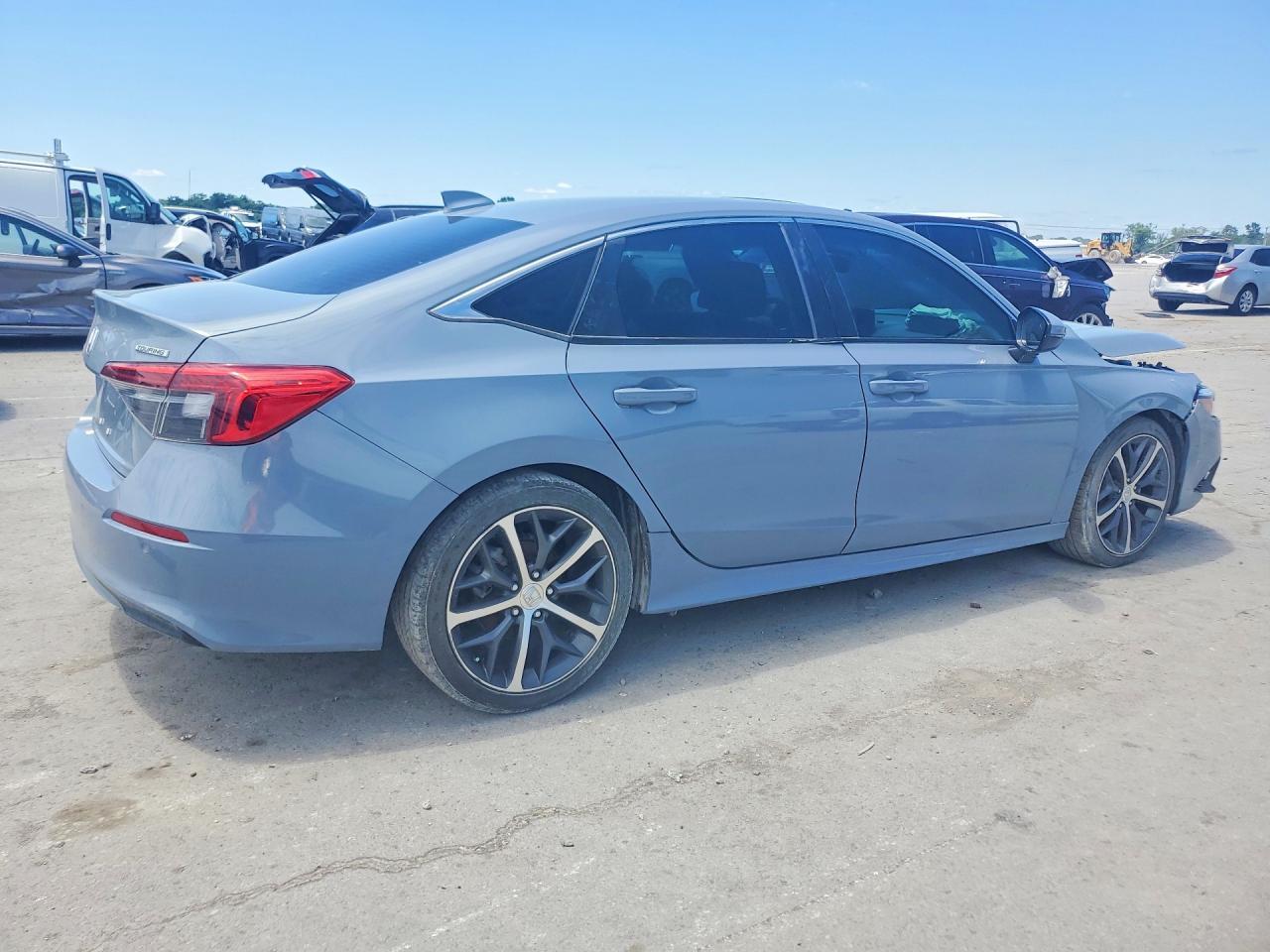 2023 Honda Civic Touring - Image 3