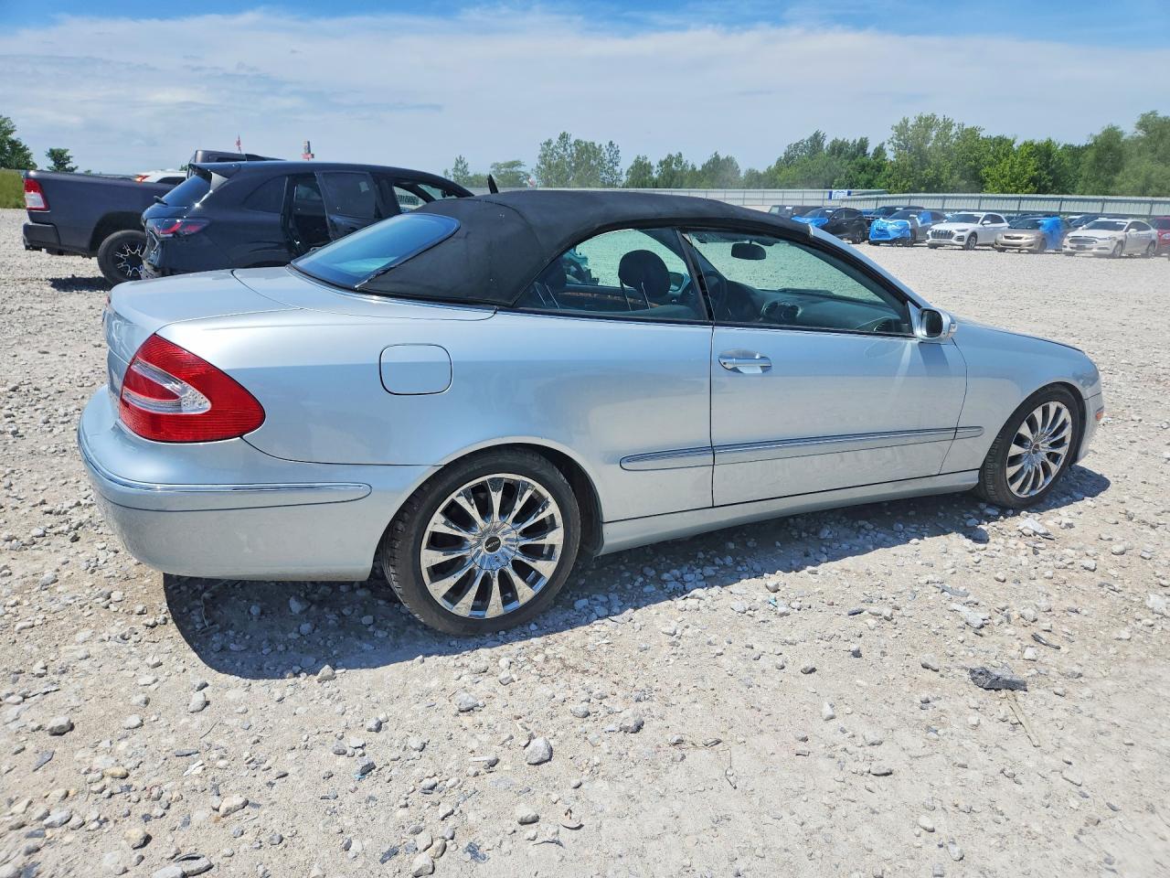2005 Mercedes-Benz Clk 320 - Image 3