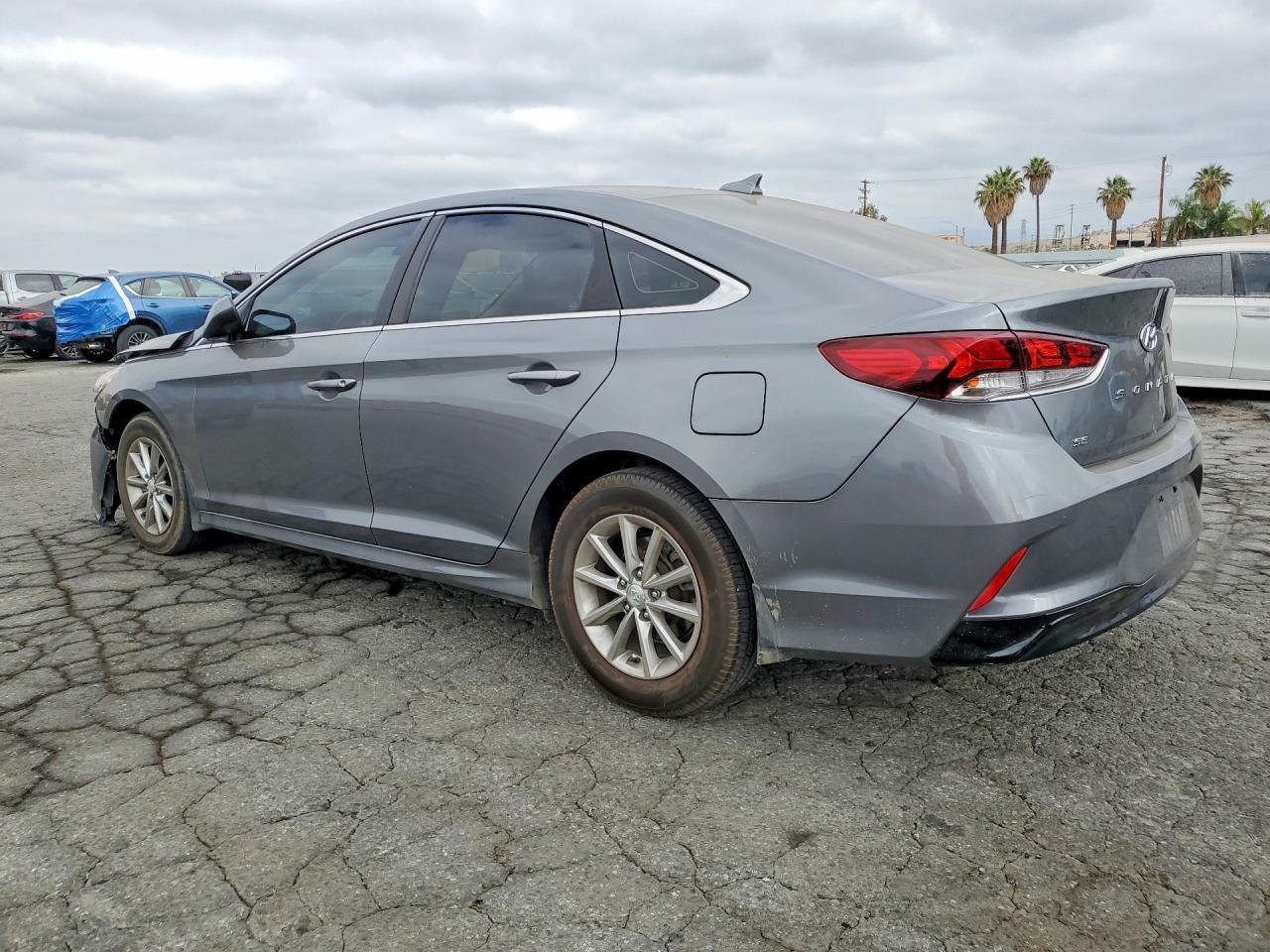 2019 Hyundai Sonata Se - Фото 2