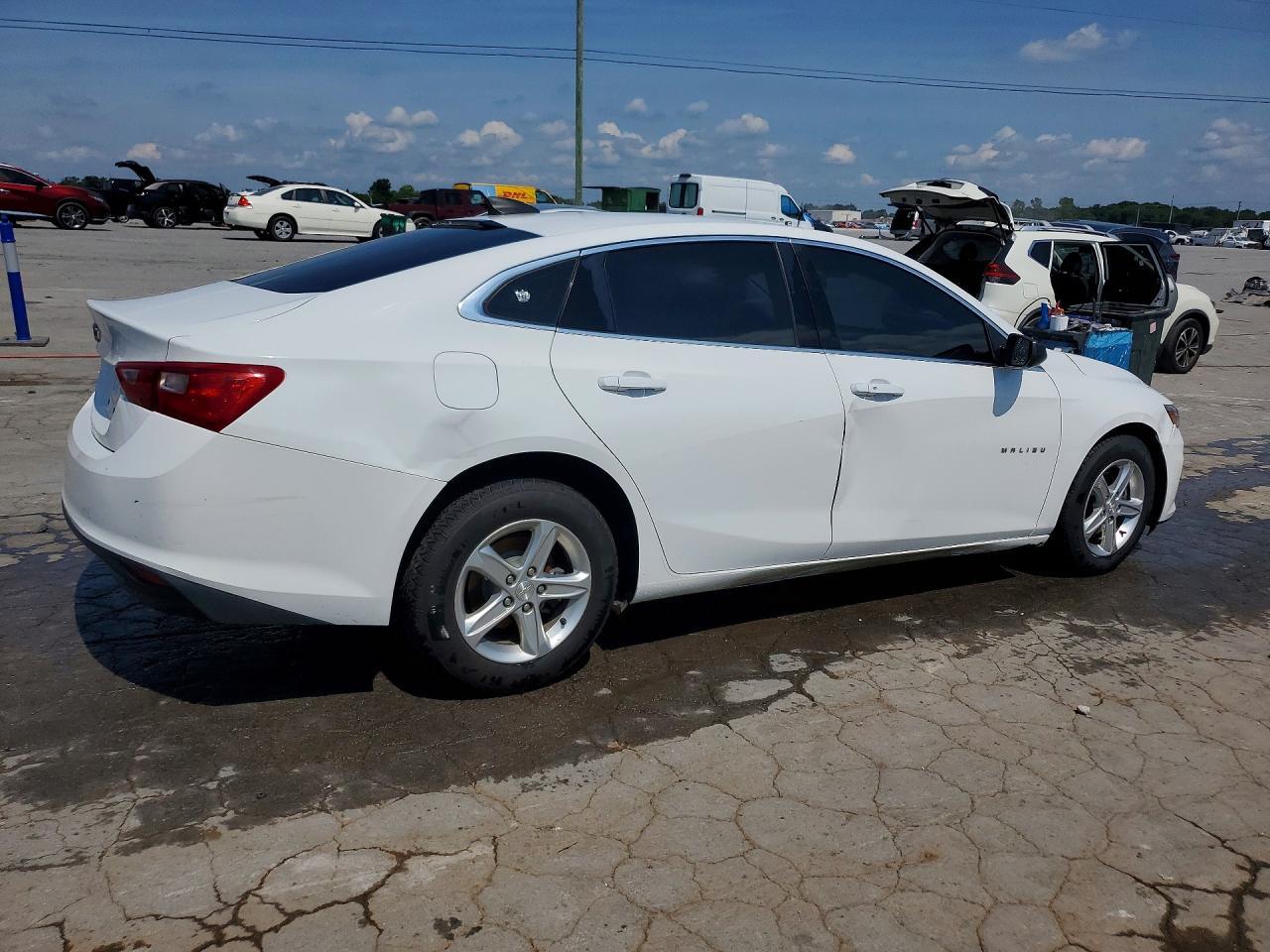 2020 Chevrolet Malibu Ls - Фото 3
