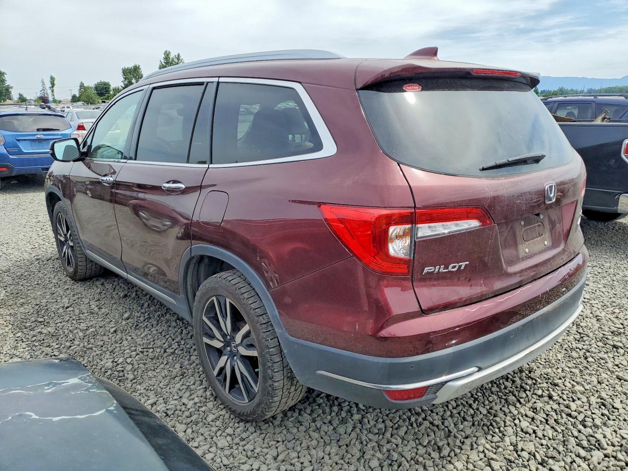 2021 Honda Pilot Touring - Image 2
