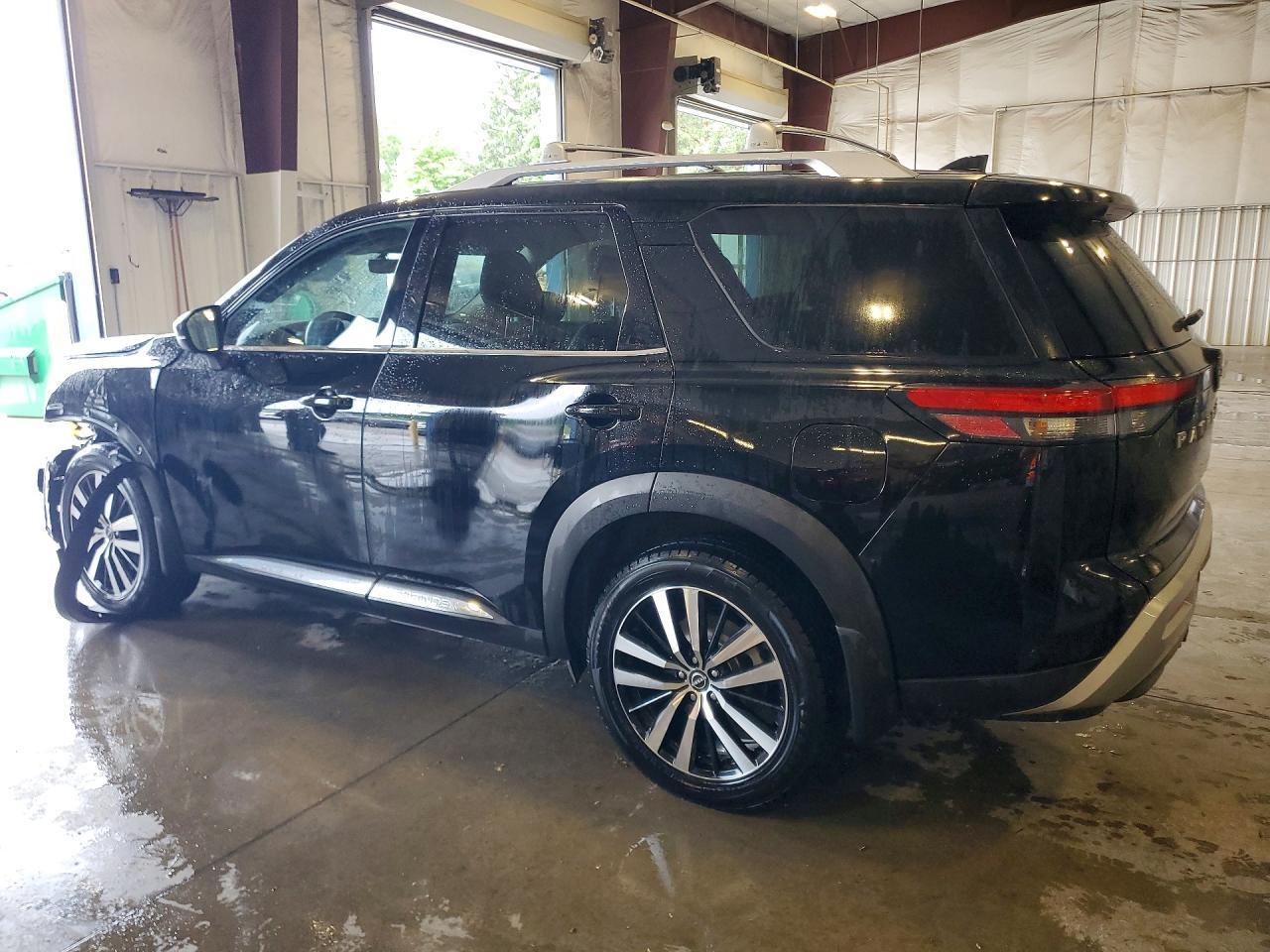 2024 Nissan Pathfinder Platinum - Фото 2