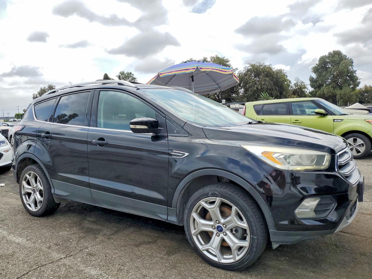 2017 Ford Escape Titanium - Фото 4