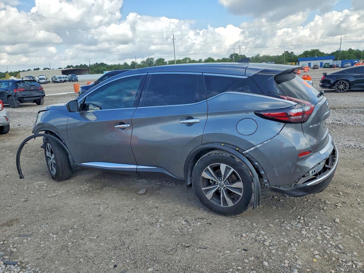 2022 Nissan Murano S - Image 2