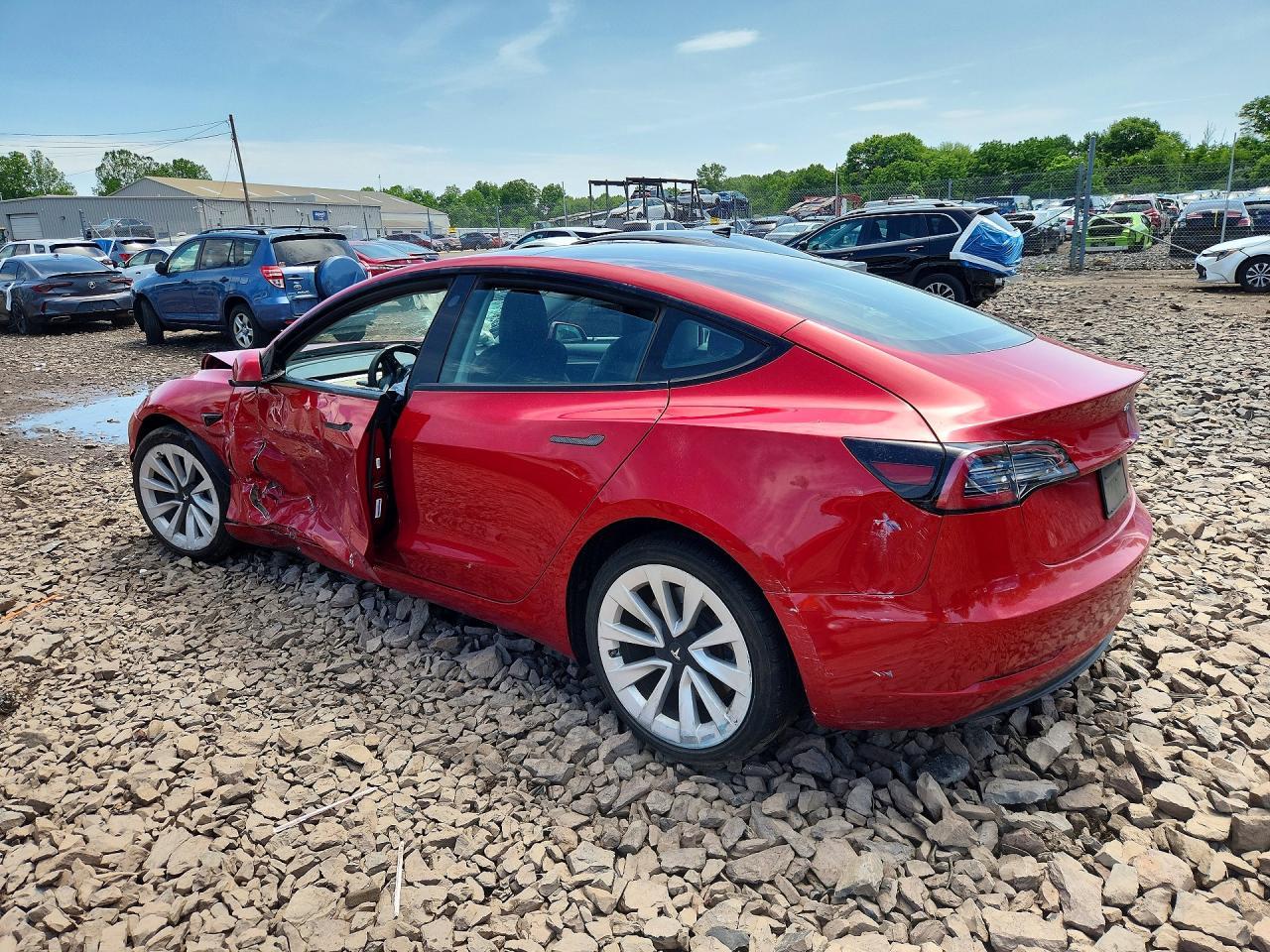 2023 Tesla Model 3 - Фото 2