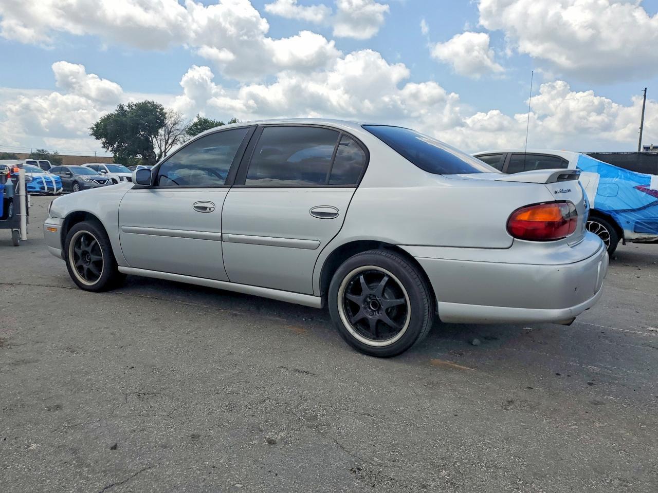 2003 Chevrolet Malibu Ls - Фото 2