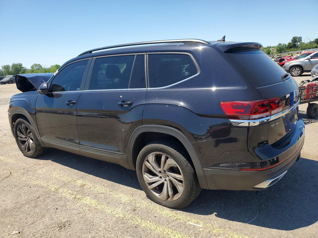 2022 Volkswagen Atlas Se - Фото 2