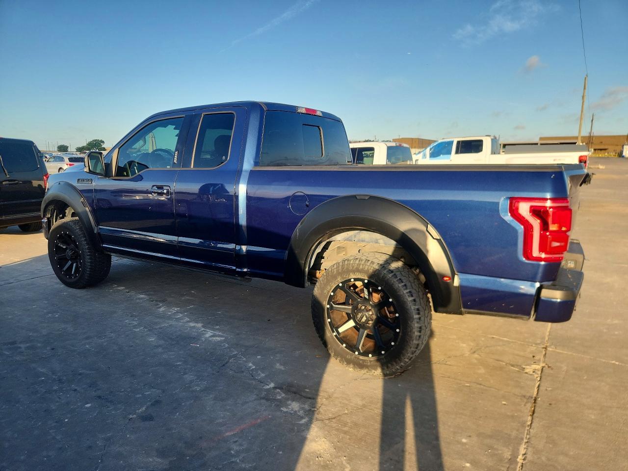 2017 Ford F150 Super Cab - Фото 2