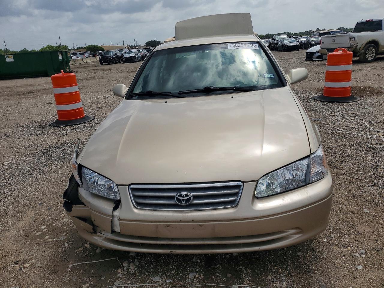 2001 Toyota Camry Le - Фото 5