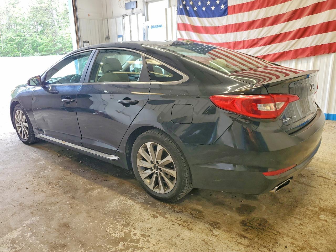 2015 Hyundai Sonata Sport - Image 2