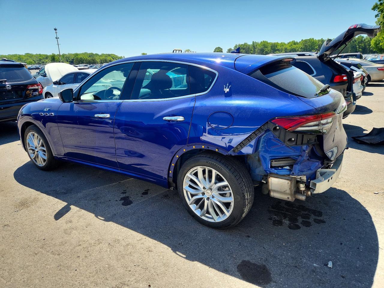 2022 Maserati Levante Base - Фото 2