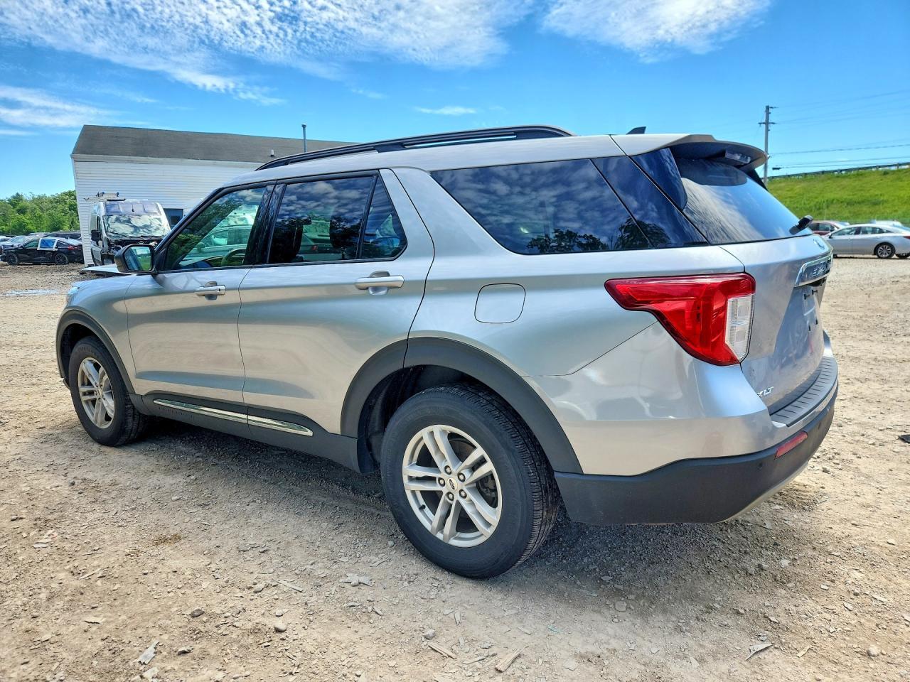 2021 Ford Explorer Xlt - Image 2