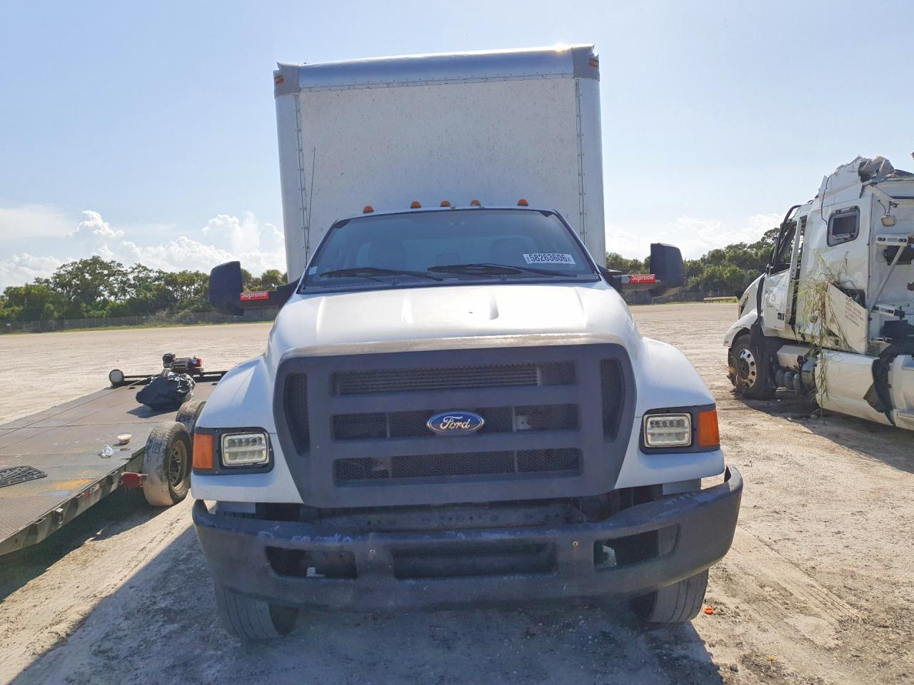 2013 Ford F750 Super Duty Box Truck - Фото 5