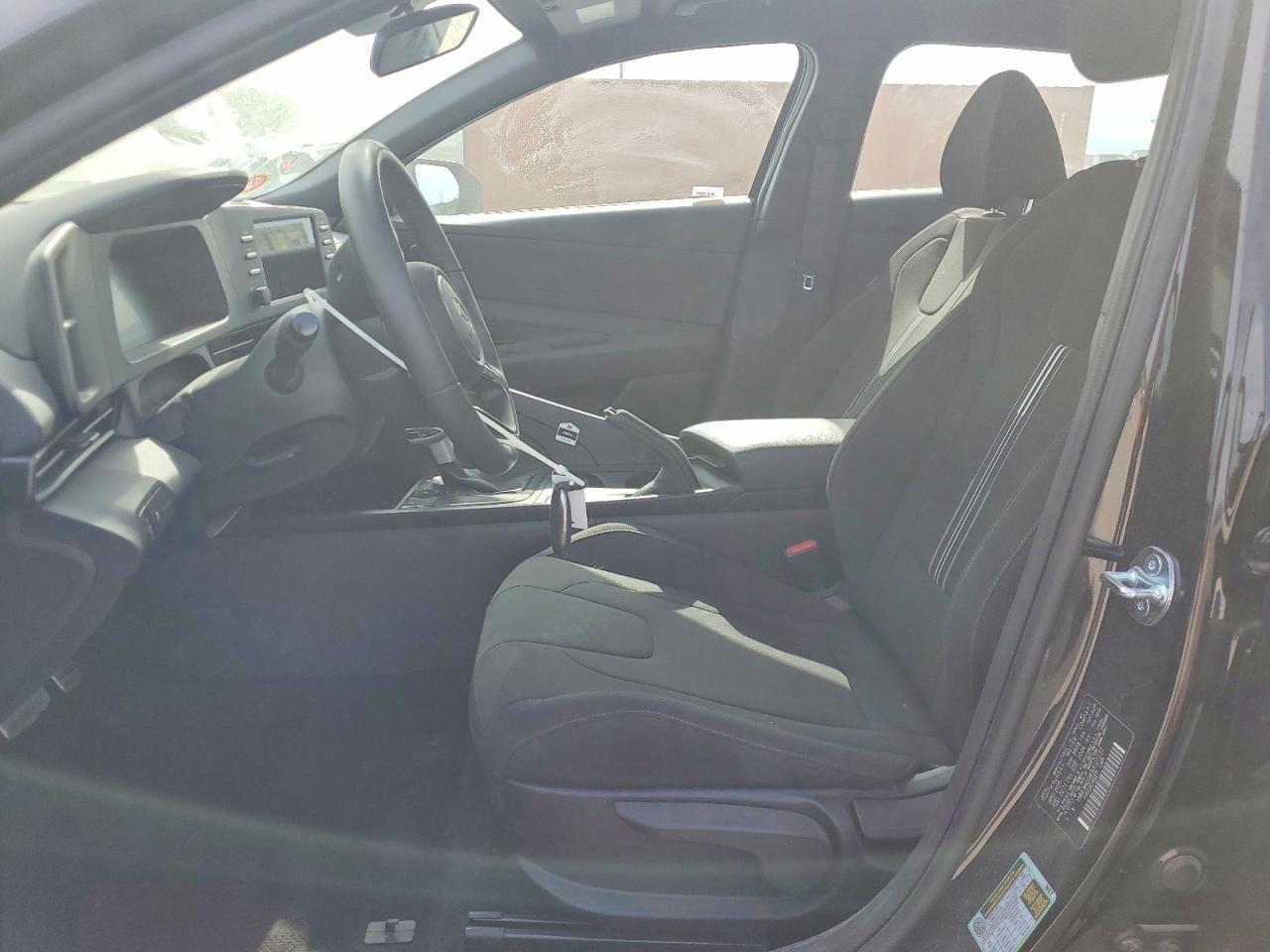 2025 Hyundai Elantra Sel Sport - Image 7