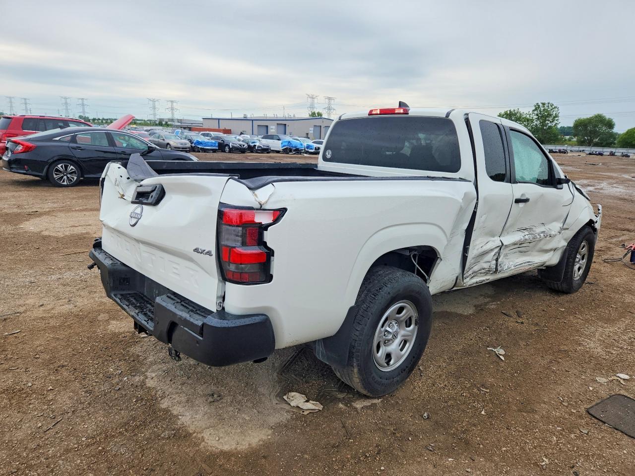 2025 Nissan Frontier S - Фото 3