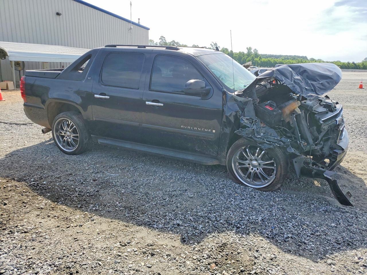 2007 Chevrolet Avalanche C1500 - Image 4