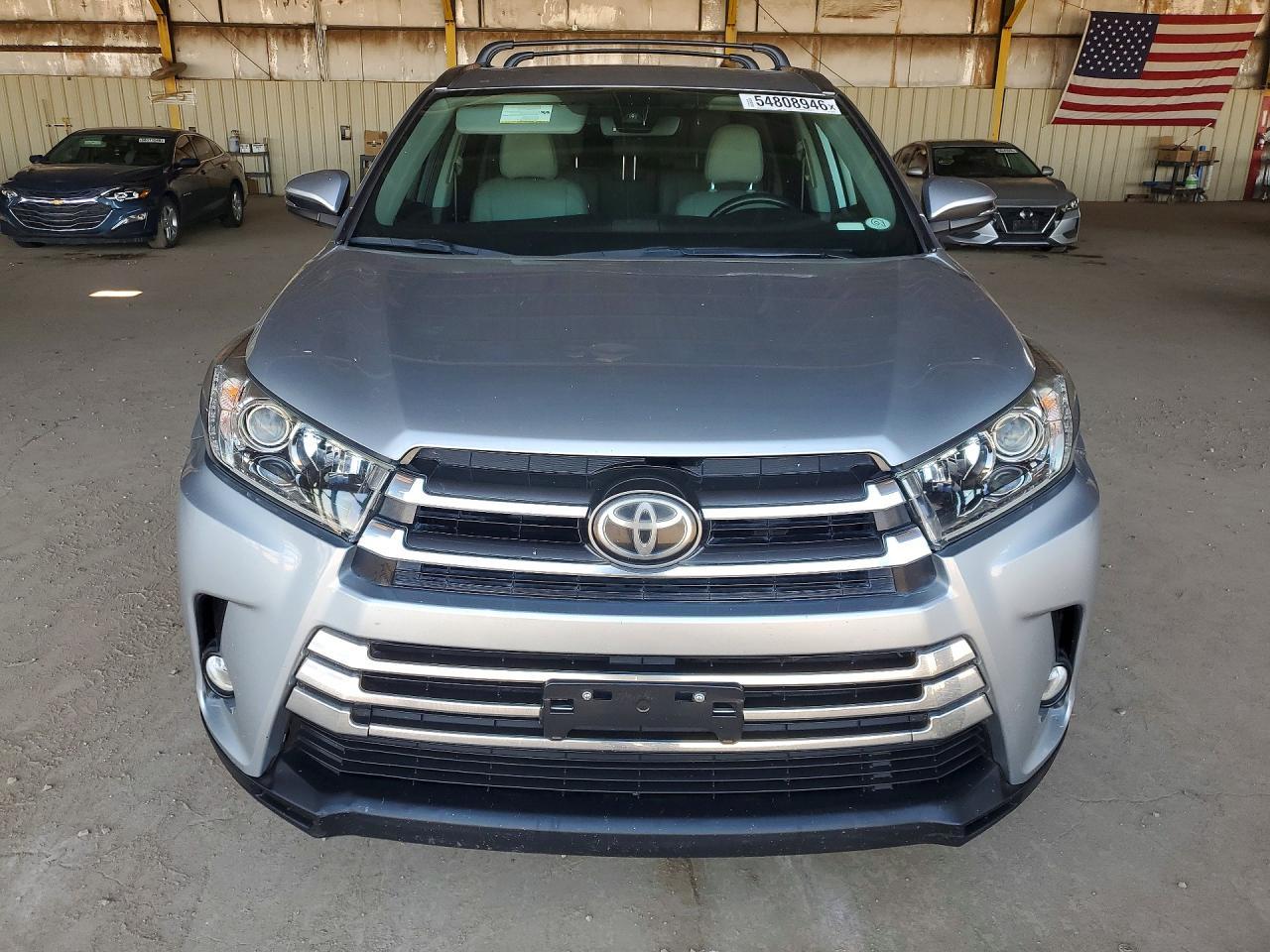2017 Toyota Highlander Limited - Image 5