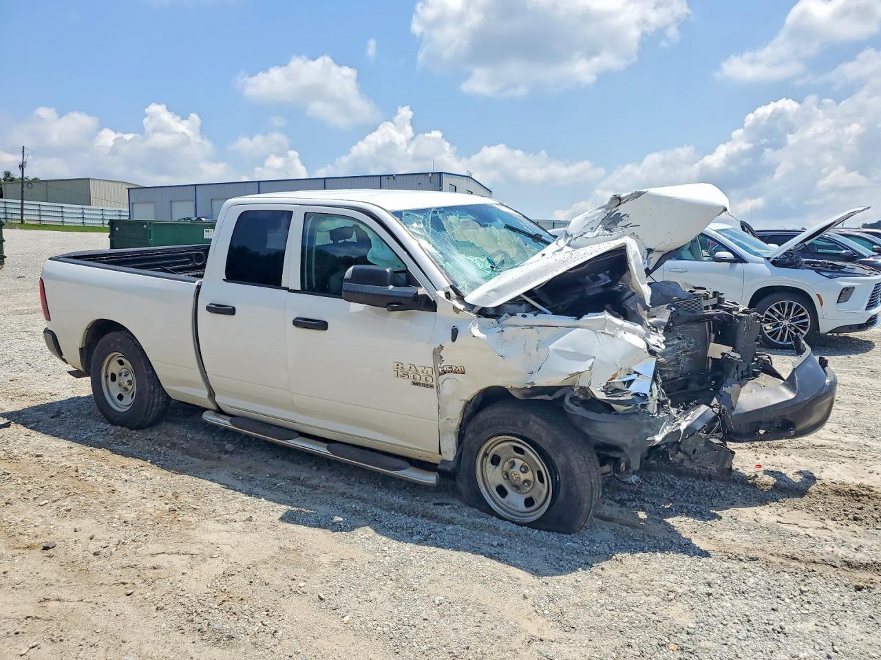 2021 Ram 1500 Classic Tradesman - Фото 4