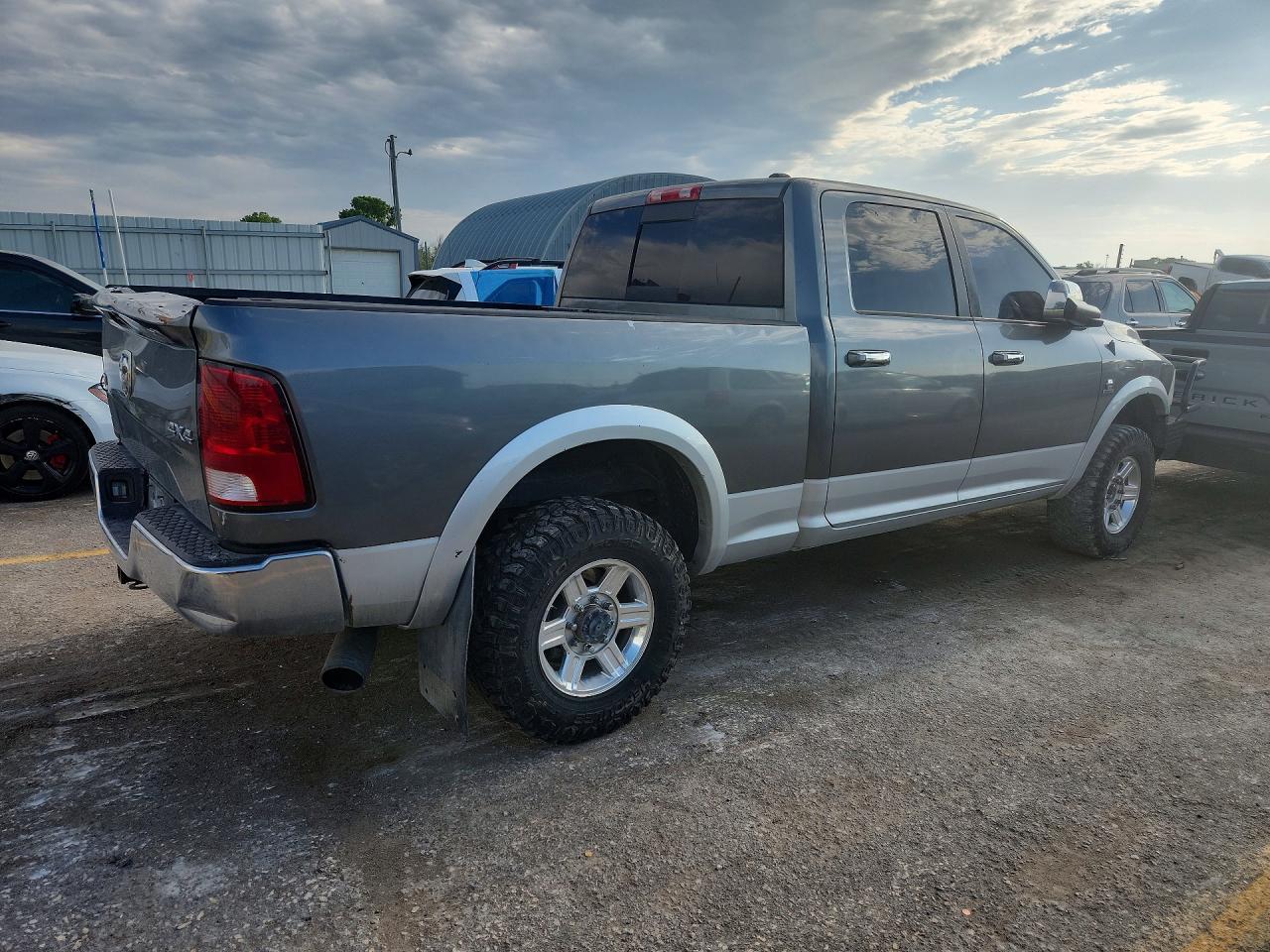 2012 Dodge Ram 3500 Laramie - Фото 3