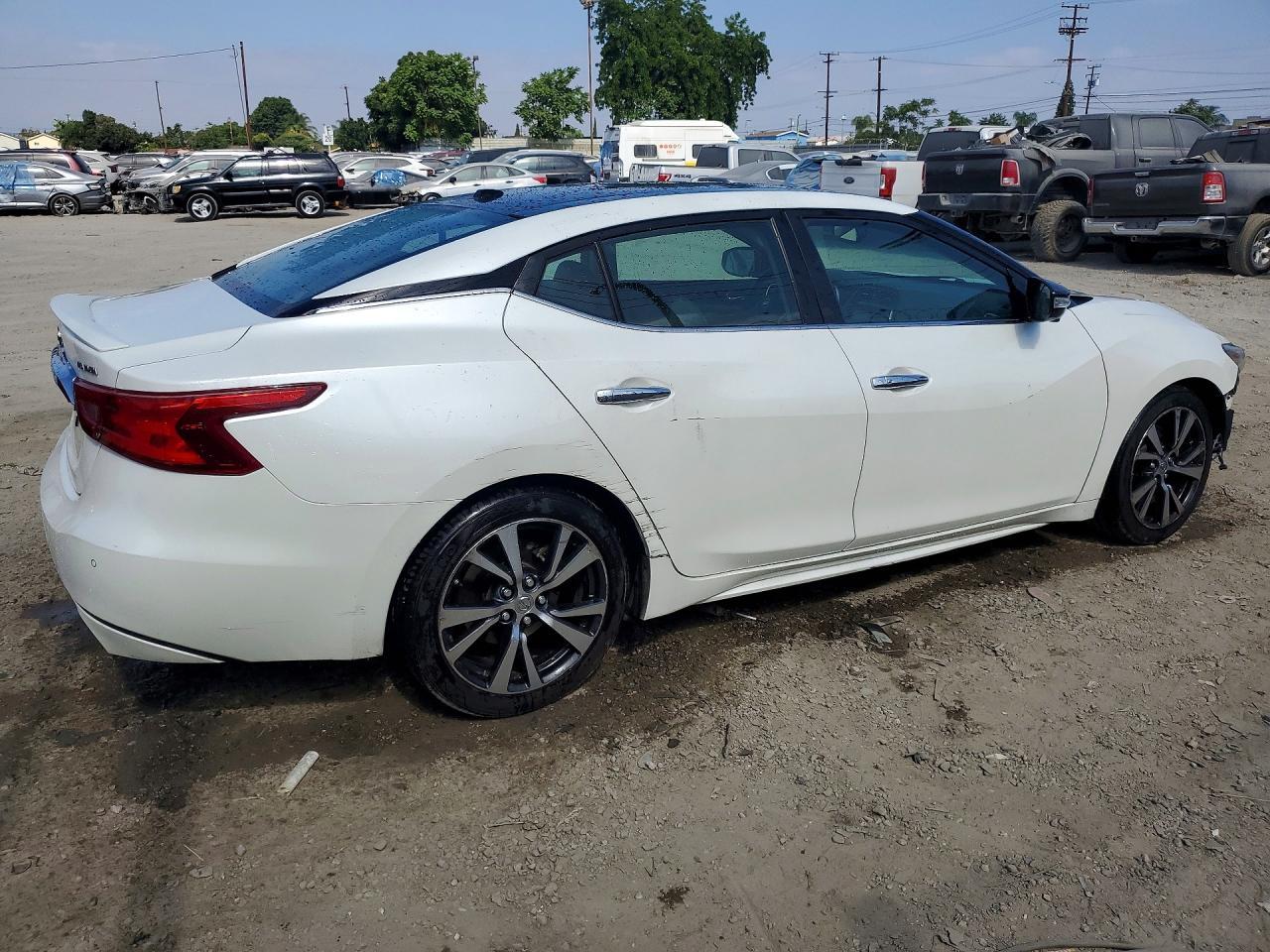 2016 Nissan Maxima Platinum - Image 3
