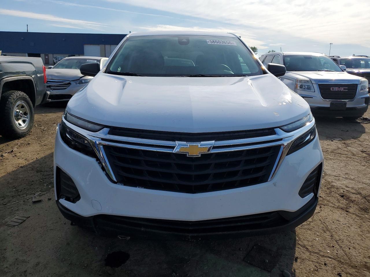 2024 Chevrolet Equinox Ls - Image 5