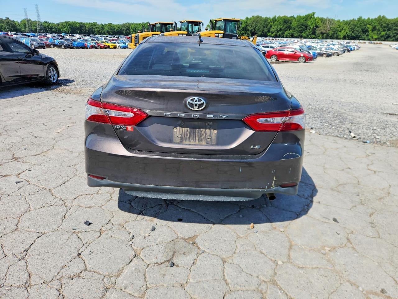 2019 Toyota Camry Le - Фото 6