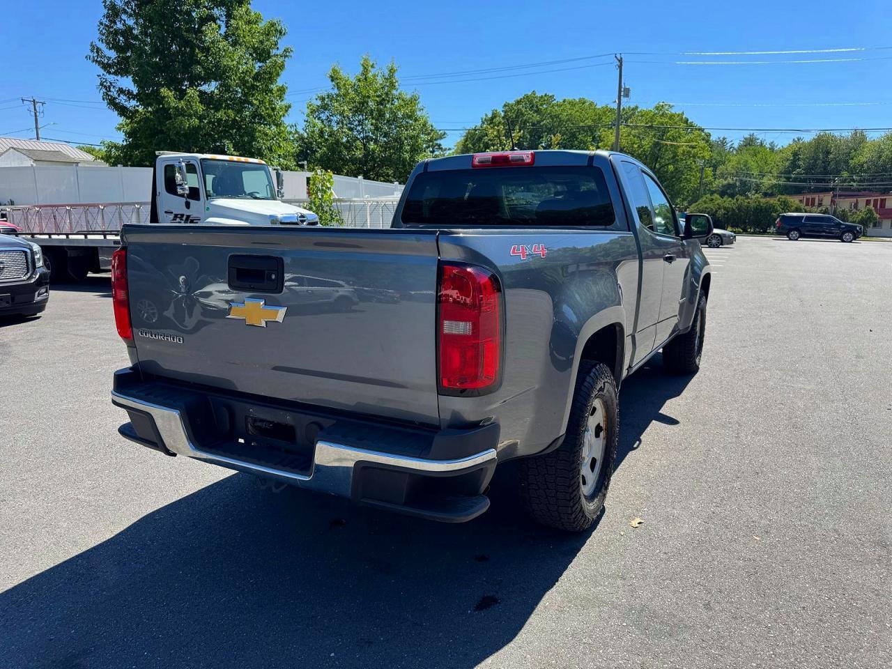 2020 Chevrolet Colorado - Image 3