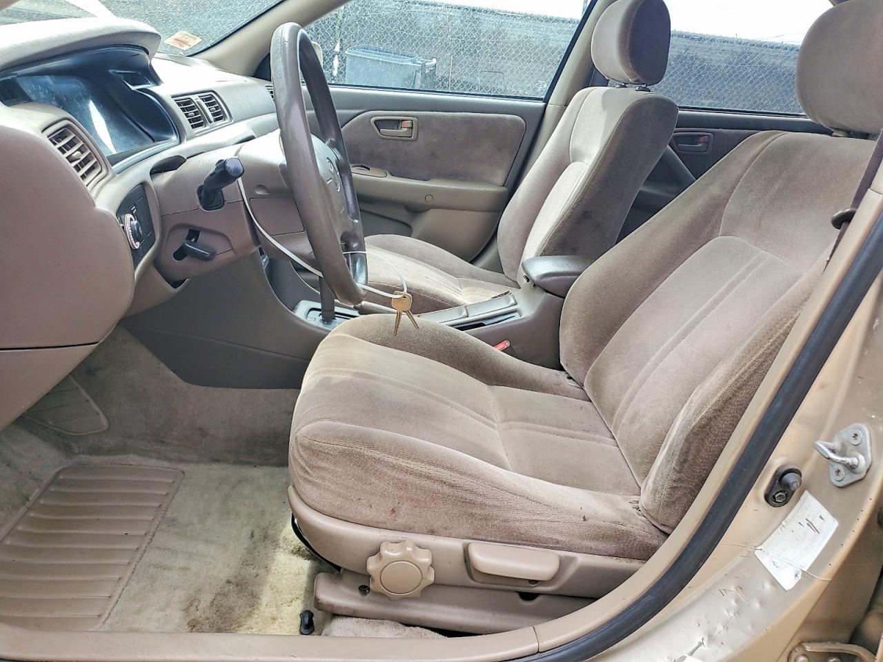 1998 Toyota Camry Le - Image 7